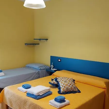 Bed & Breakfast Tenuta Dei Biondi Ulivi 3*